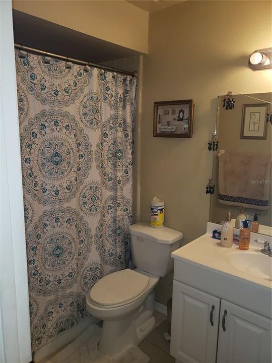 合同活跃: $319,000 (3 贝兹, 2 浴室, 1333 平方英尺)