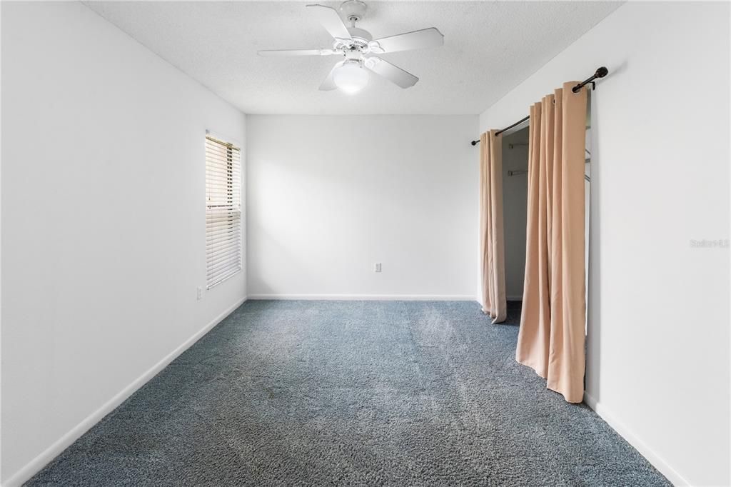 En Venta: $233,000 (2 camas, 2 baños, 1366 Pies cuadrados)