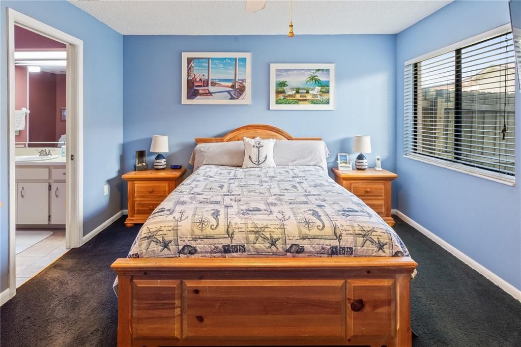 En Venta: $233,000 (2 camas, 2 baños, 1366 Pies cuadrados)