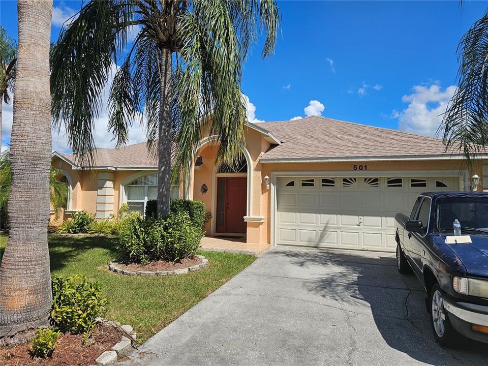 Active With Contract: $349,999 (3 beds, 2 baths, 1854 Square Feet)