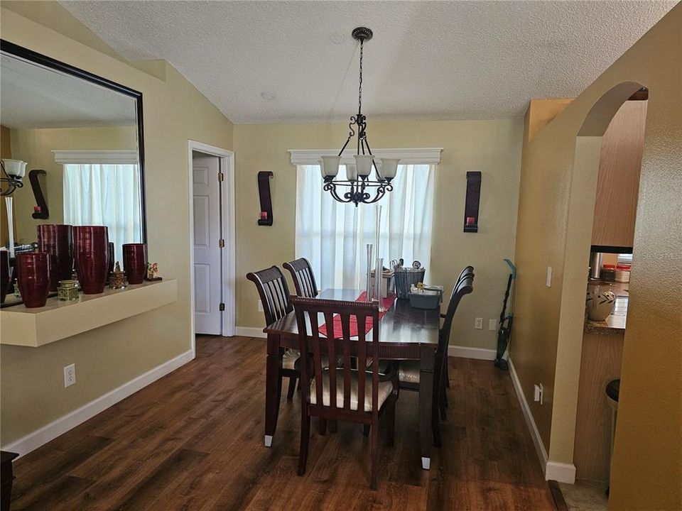 Active With Contract: $349,999 (3 beds, 2 baths, 1854 Square Feet)