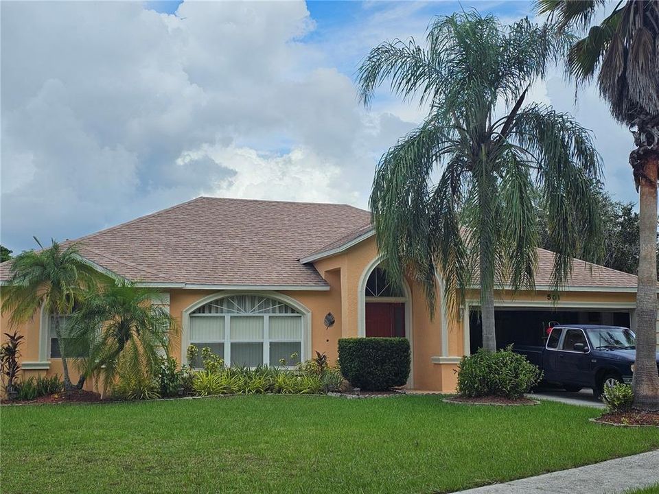 Active With Contract: $349,999 (3 beds, 2 baths, 1854 Square Feet)