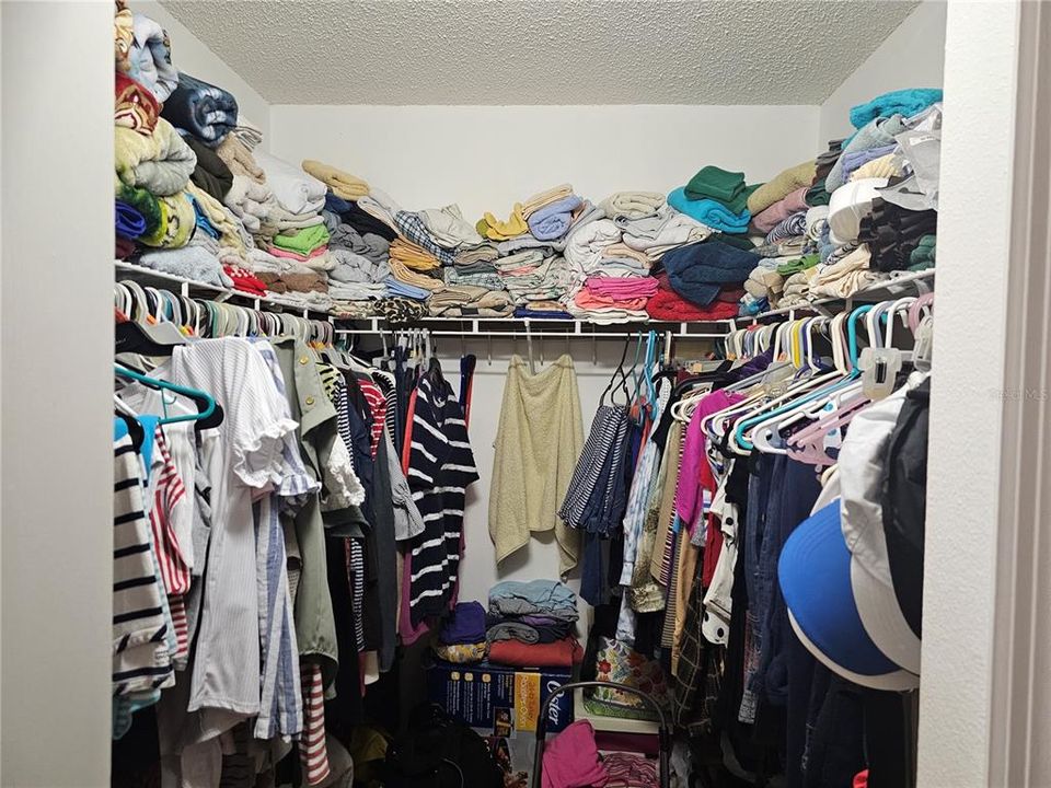 Active With Contract: $349,999 (3 beds, 2 baths, 1854 Square Feet)