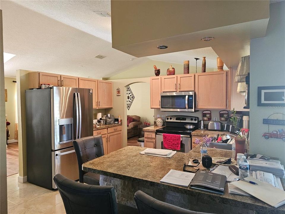 Active With Contract: $349,999 (3 beds, 2 baths, 1854 Square Feet)