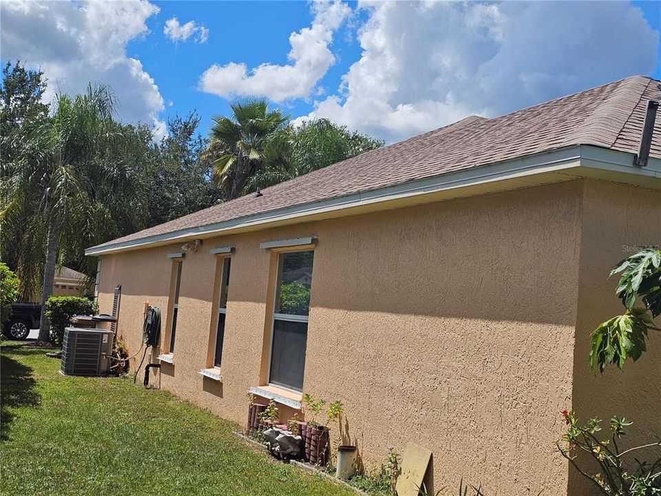 Active With Contract: $349,999 (3 beds, 2 baths, 1854 Square Feet)