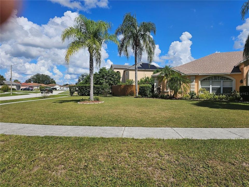 Active With Contract: $349,999 (3 beds, 2 baths, 1854 Square Feet)