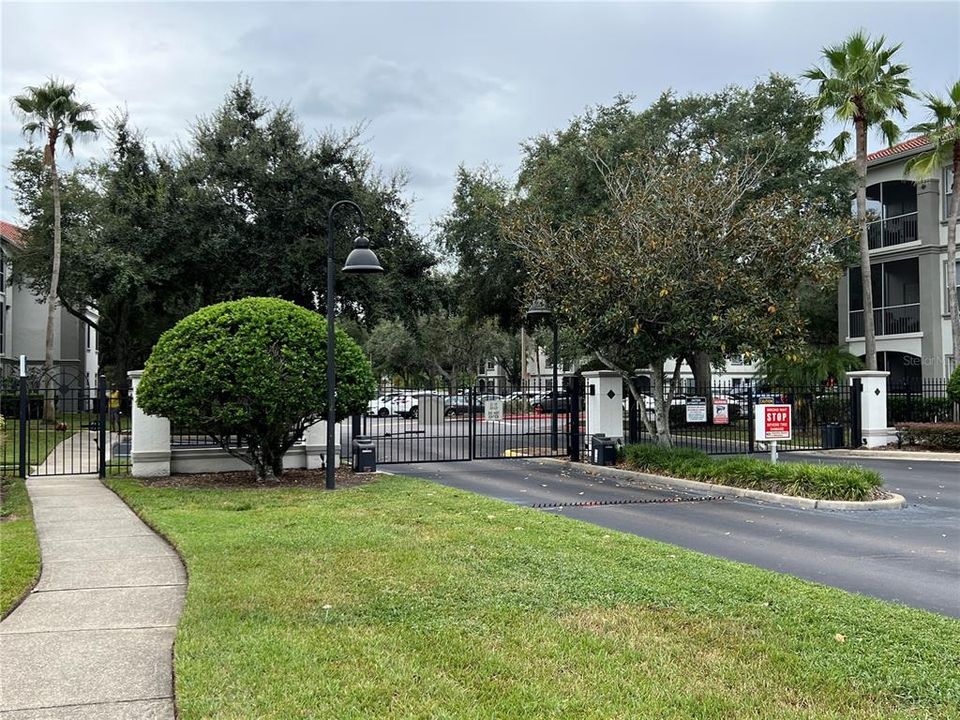 En Venta: $235,000 (4 camas, 2 baños, 1313 Pies cuadrados)