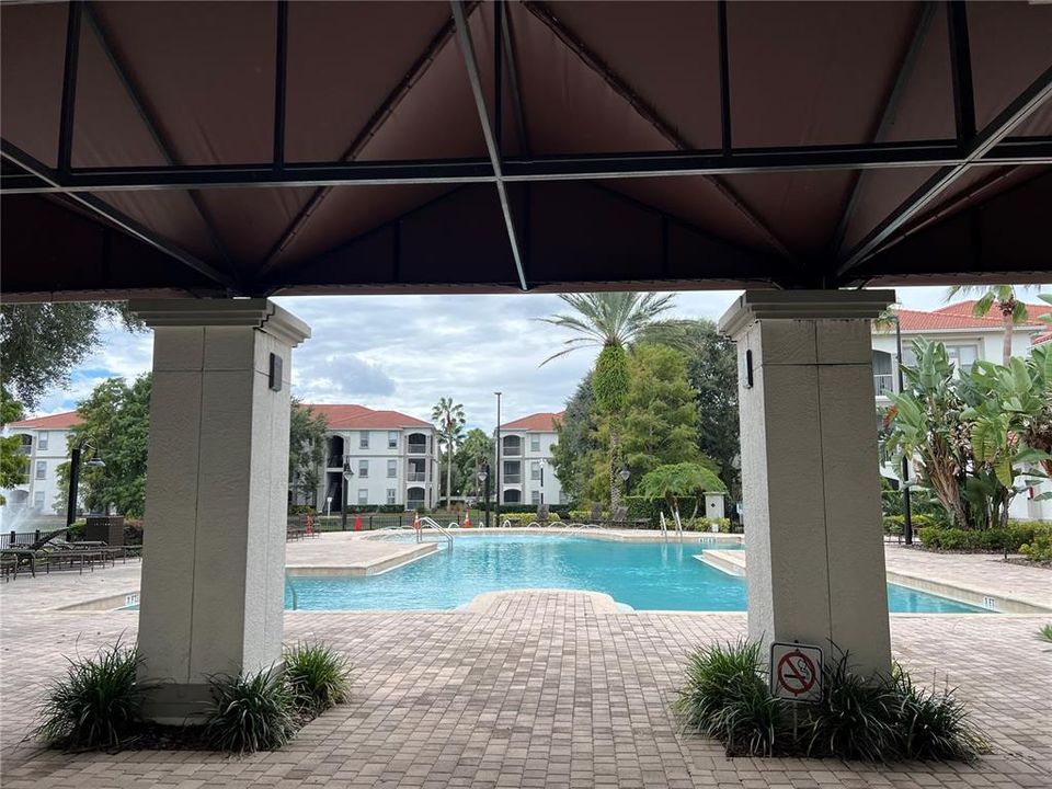 En Venta: $235,000 (4 camas, 2 baños, 1313 Pies cuadrados)