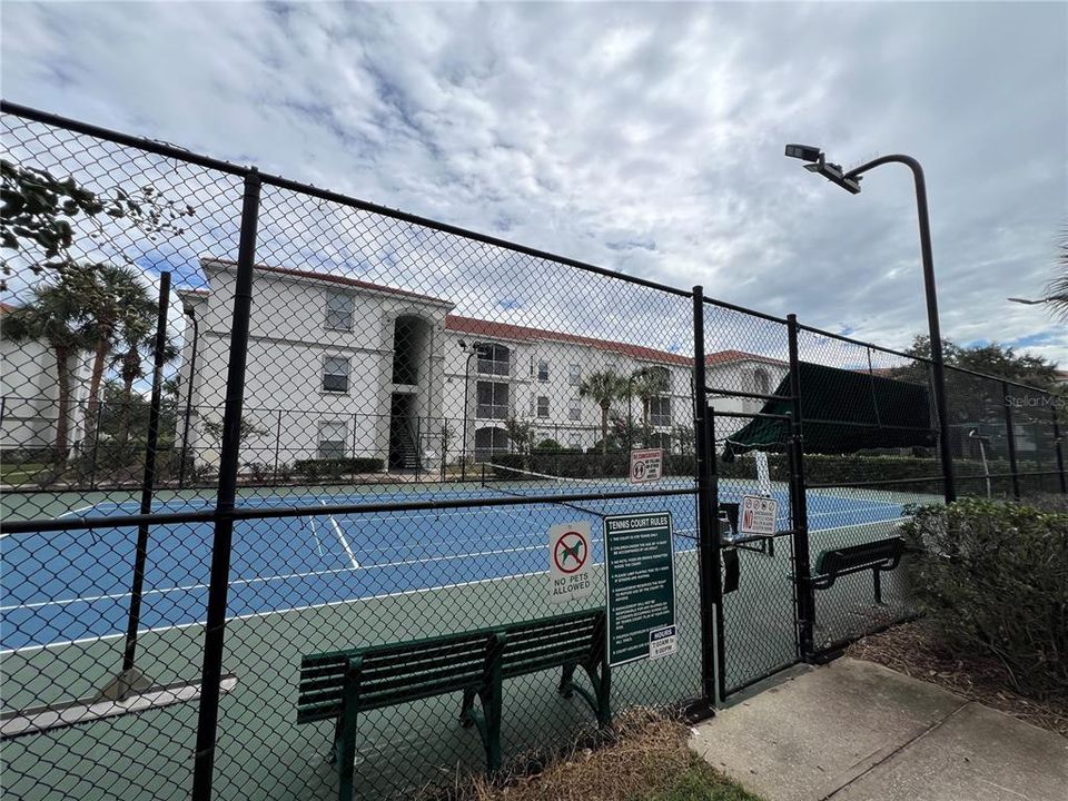 En Venta: $235,000 (4 camas, 2 baños, 1313 Pies cuadrados)