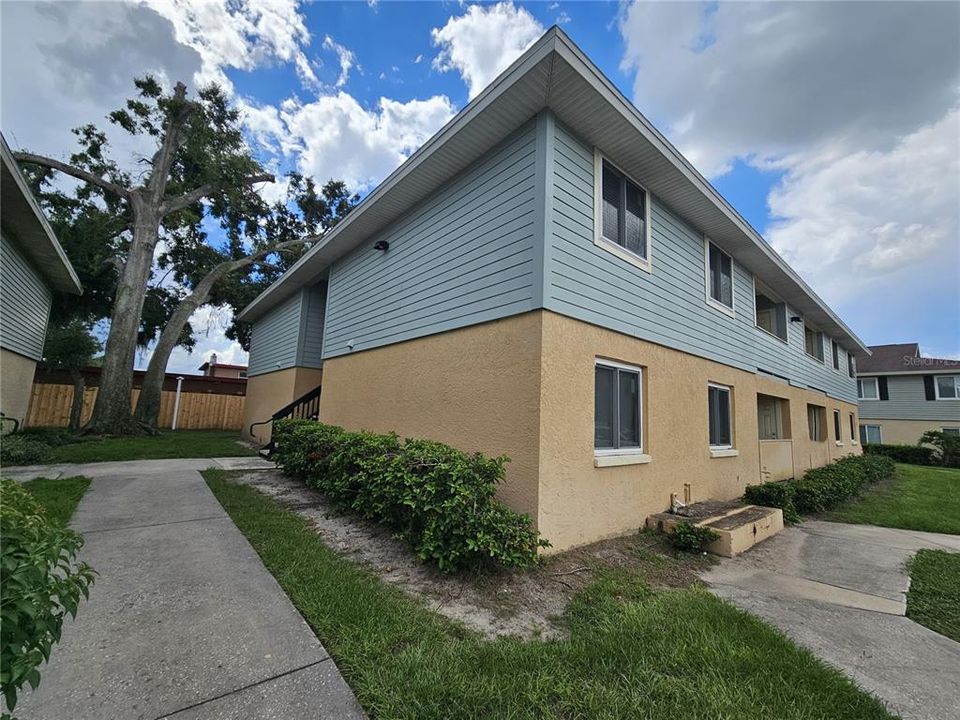 Recently Rented: $1,500 (2 beds, 2 baths, 918 Square Feet)