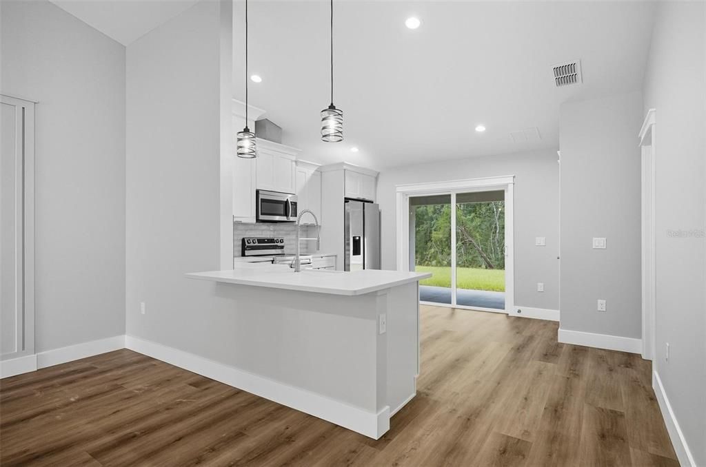 待售: $579,900 (6 贝兹, 0 浴室, 2622 平方英尺)