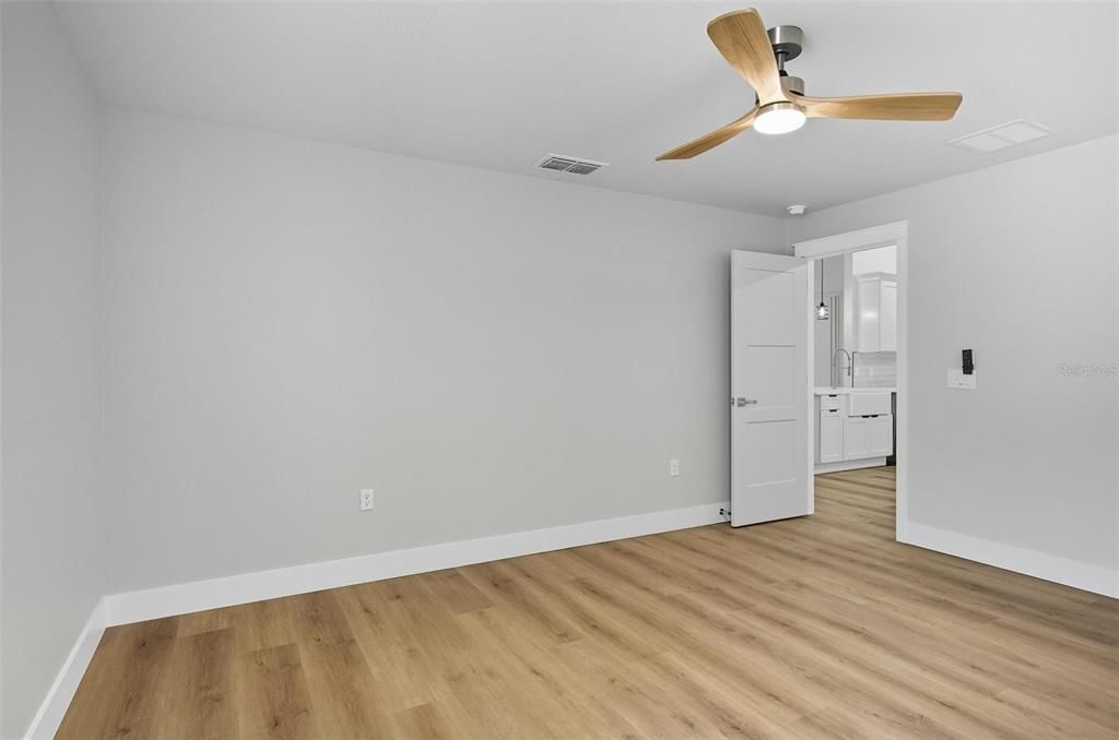 待售: $579,900 (6 贝兹, 0 浴室, 2622 平方英尺)