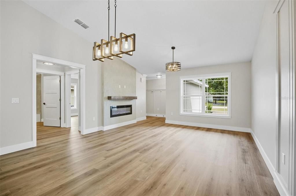 待售: $579,900 (6 贝兹, 0 浴室, 2622 平方英尺)