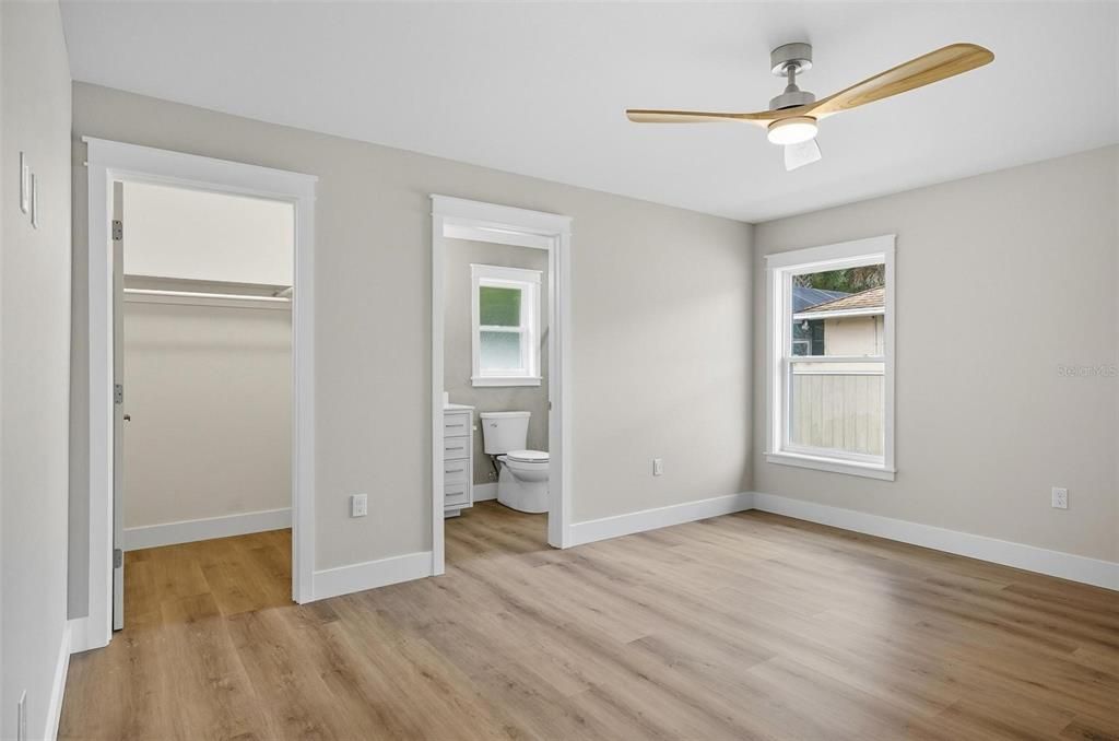 待售: $579,900 (6 贝兹, 0 浴室, 2622 平方英尺)