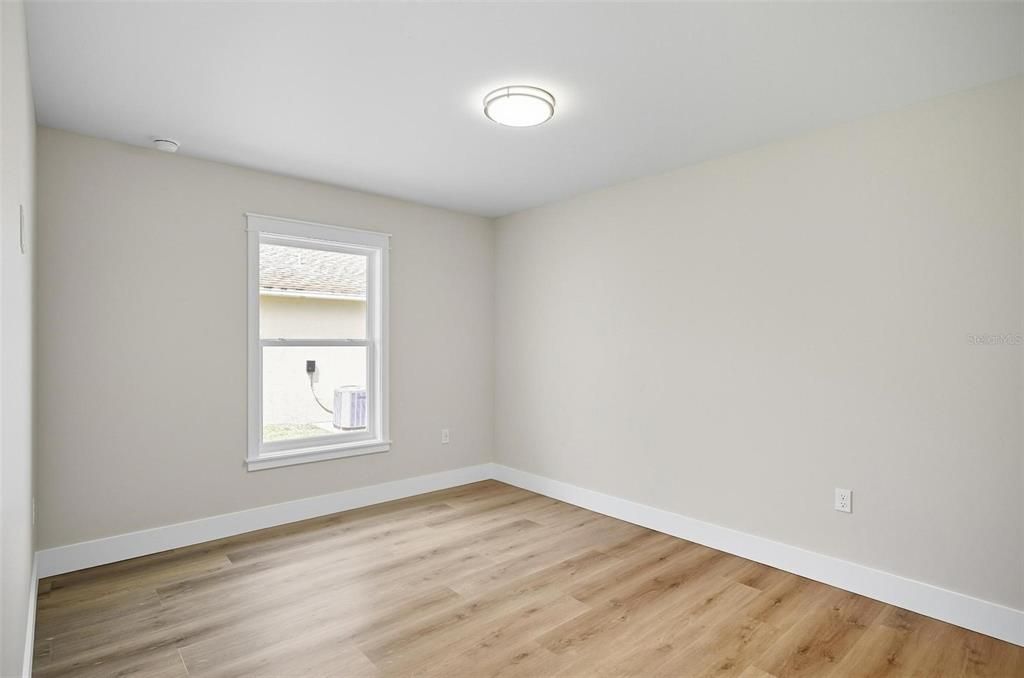 待售: $579,900 (6 贝兹, 0 浴室, 2622 平方英尺)