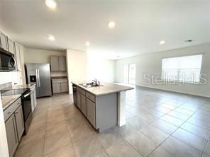 For Rent: $2,700 (4 beds, 2 baths, 2328 Square Feet)