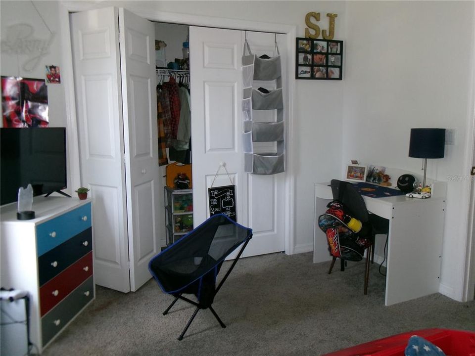 For Sale: $225,000 (2 beds, 1 baths, 1216 Square Feet)