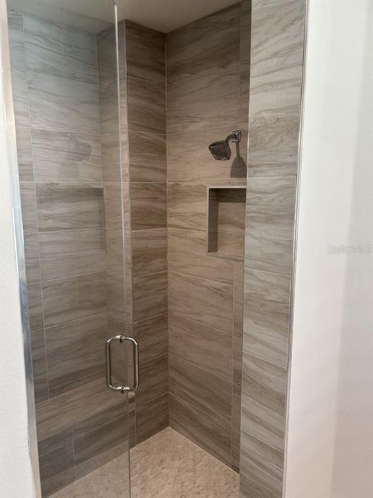 For Sale: $673,000 (3 beds, 3 baths, 2587 Square Feet)