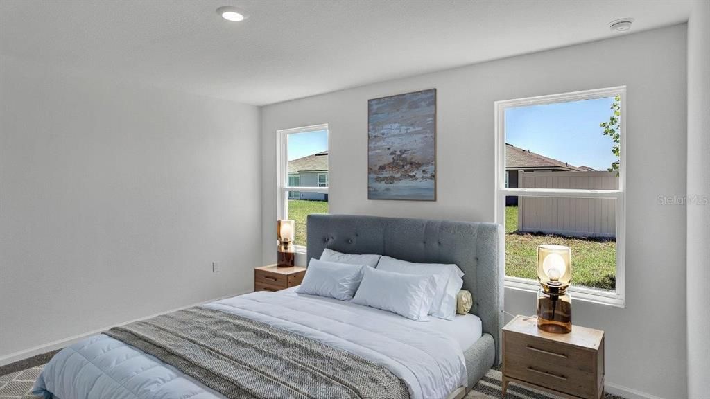 Active With Contract: $282,990 (3 beds, 2 baths, 1402 Square Feet)