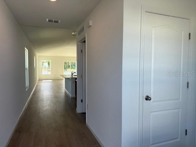 Active With Contract: $282,990 (3 beds, 2 baths, 1402 Square Feet)