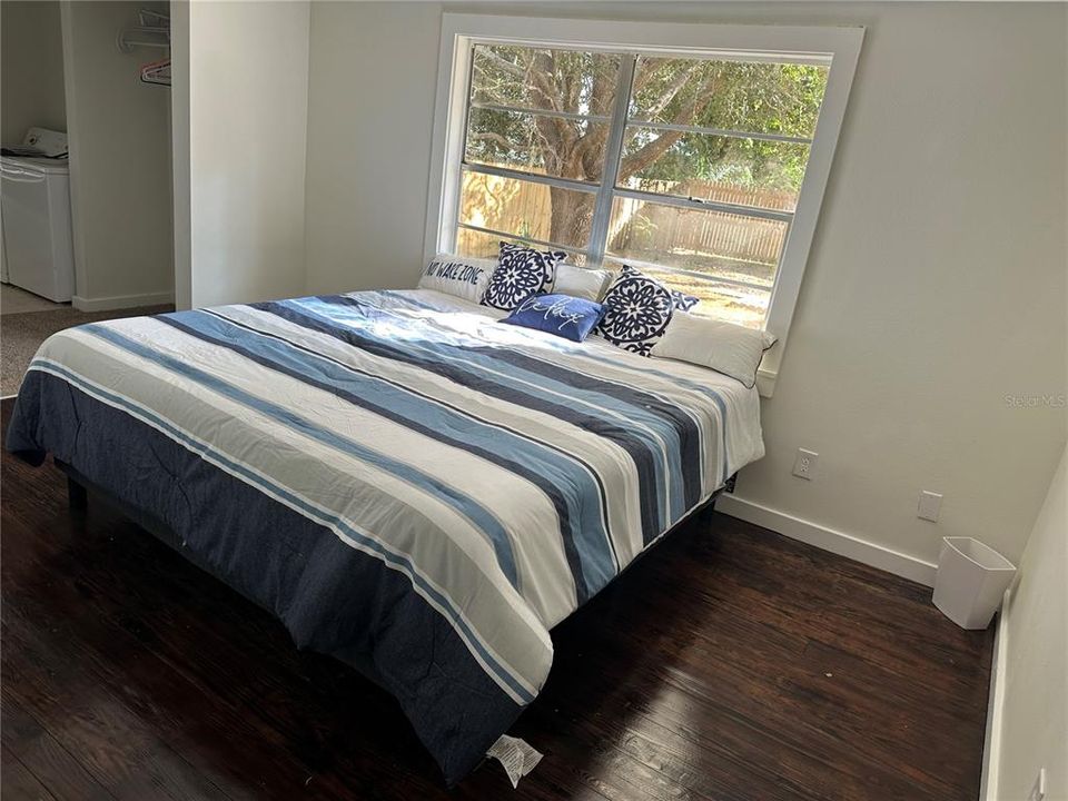 Active With Contract: $2,500 (2 beds, 2 baths, 1133 Square Feet)