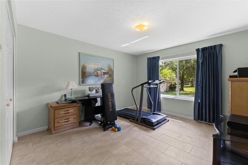 合同活跃: $899,000 (4 贝兹, 3 浴室, 2607 平方英尺)