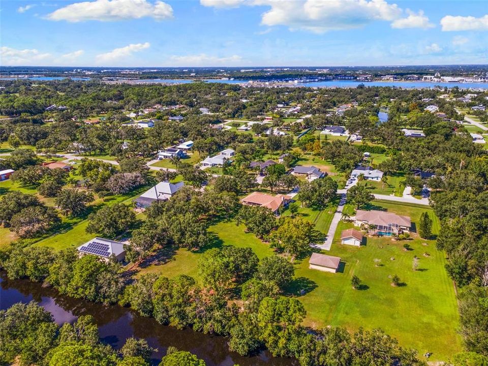 合同活跃: $899,000 (4 贝兹, 3 浴室, 2607 平方英尺)