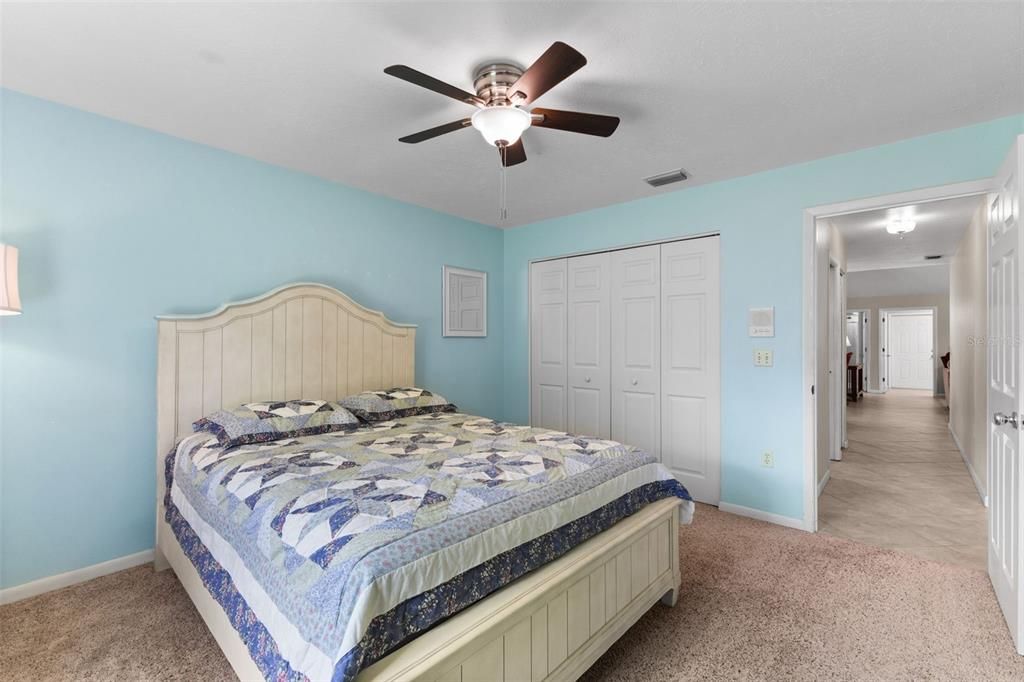 合同活跃: $899,000 (4 贝兹, 3 浴室, 2607 平方英尺)