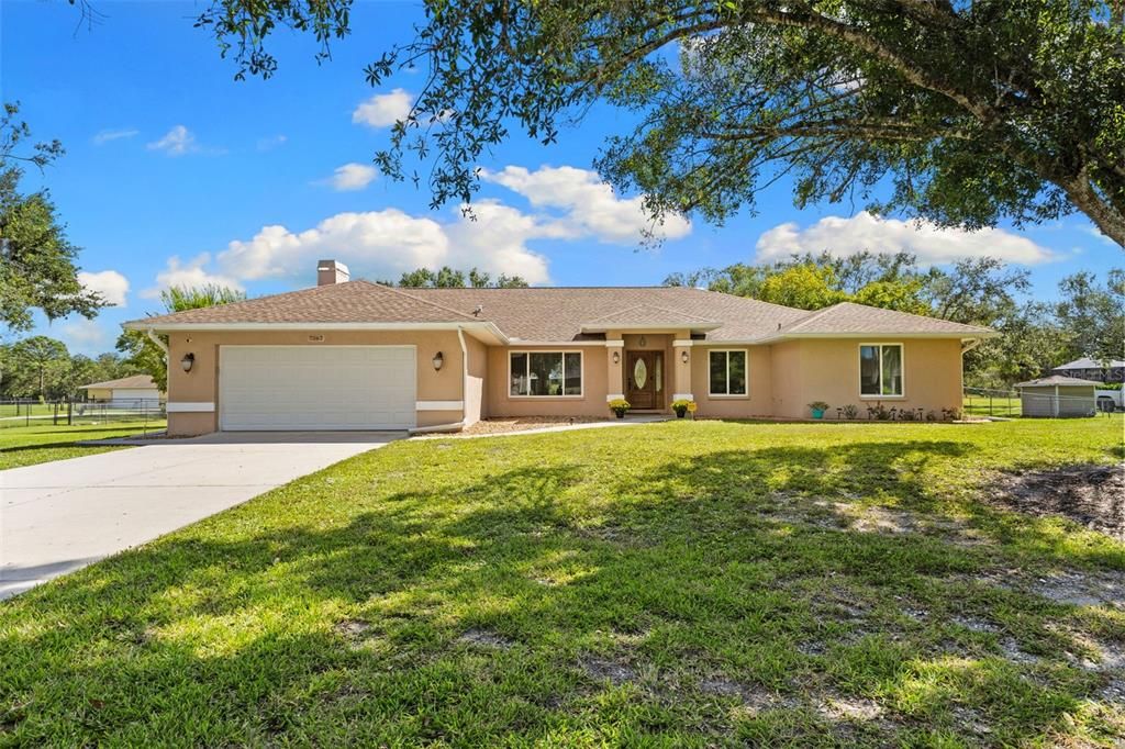 合同活跃: $899,000 (4 贝兹, 3 浴室, 2607 平方英尺)