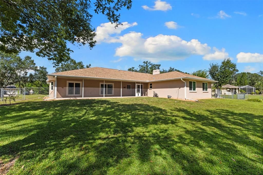 合同活跃: $899,000 (4 贝兹, 3 浴室, 2607 平方英尺)