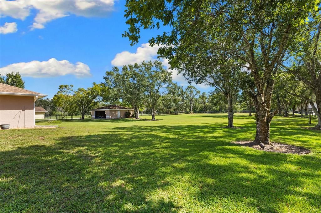 合同活跃: $899,000 (4 贝兹, 3 浴室, 2607 平方英尺)