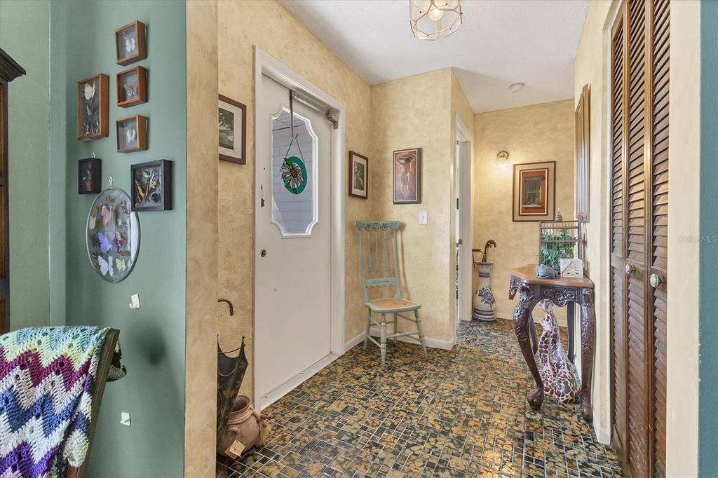 For Sale: $310,000 (3 beds, 2 baths, 1490 Square Feet)