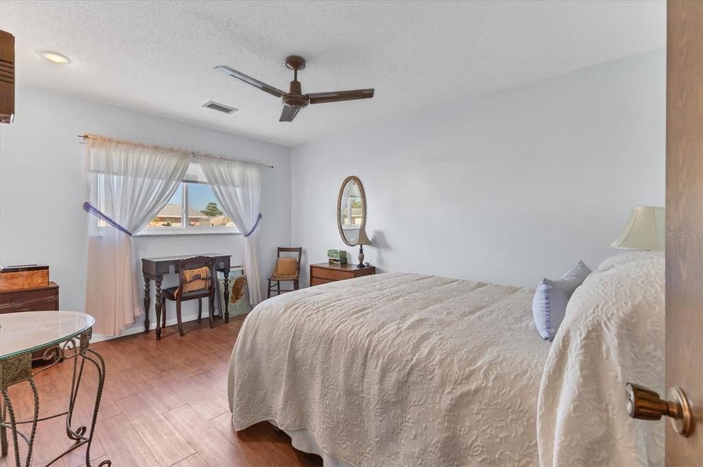 For Sale: $310,000 (3 beds, 2 baths, 1490 Square Feet)