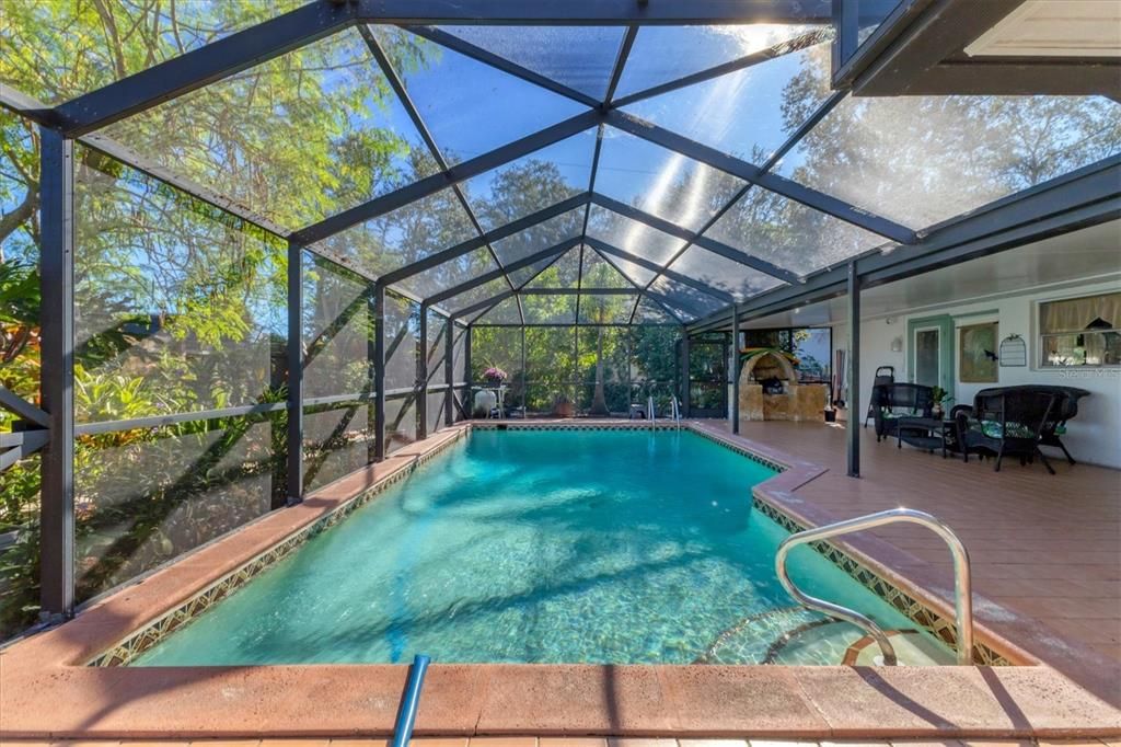 For Sale: $310,000 (3 beds, 2 baths, 1490 Square Feet)