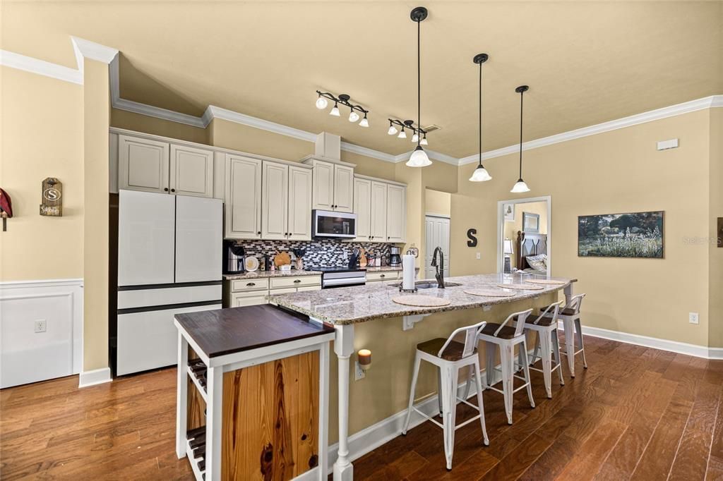 For Sale: $544,900 (3 beds, 2 baths, 2147 Square Feet)