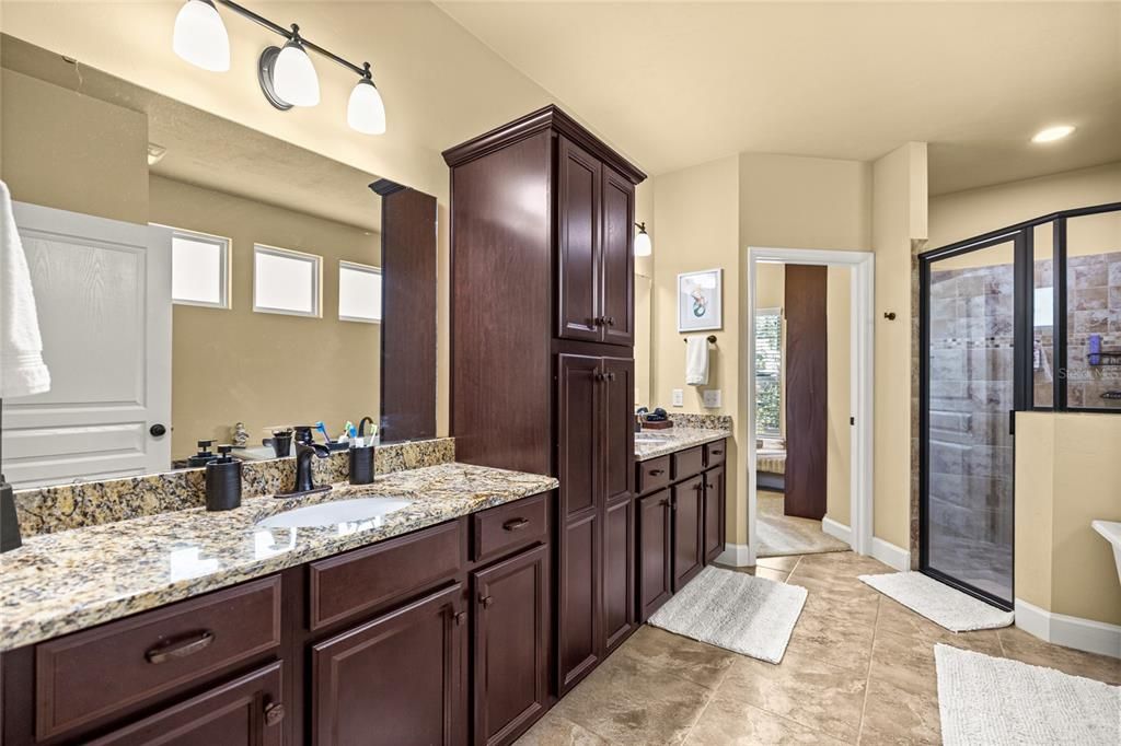 For Sale: $544,900 (3 beds, 2 baths, 2147 Square Feet)