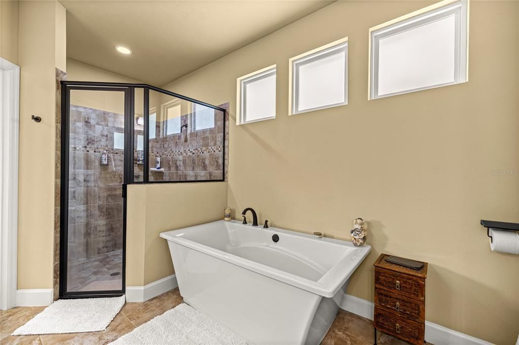 For Sale: $544,900 (3 beds, 2 baths, 2147 Square Feet)