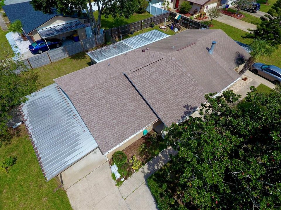 For Sale: $199,500 (2 beds, 1 baths, 896 Square Feet)