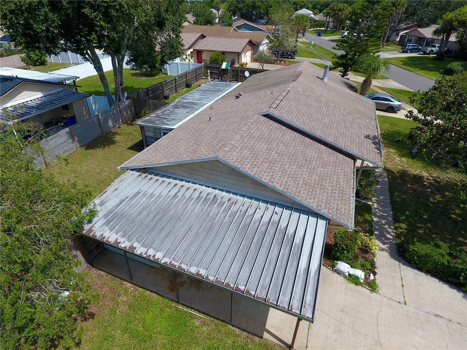 For Sale: $199,500 (2 beds, 1 baths, 896 Square Feet)