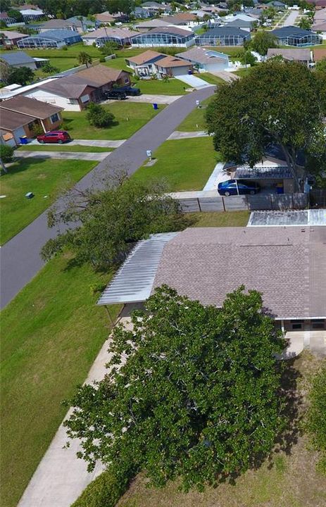 For Sale: $199,500 (2 beds, 1 baths, 896 Square Feet)