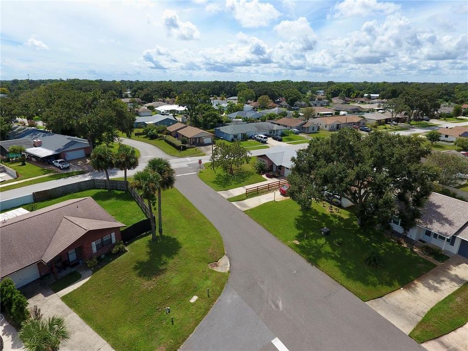 For Sale: $199,500 (2 beds, 1 baths, 896 Square Feet)