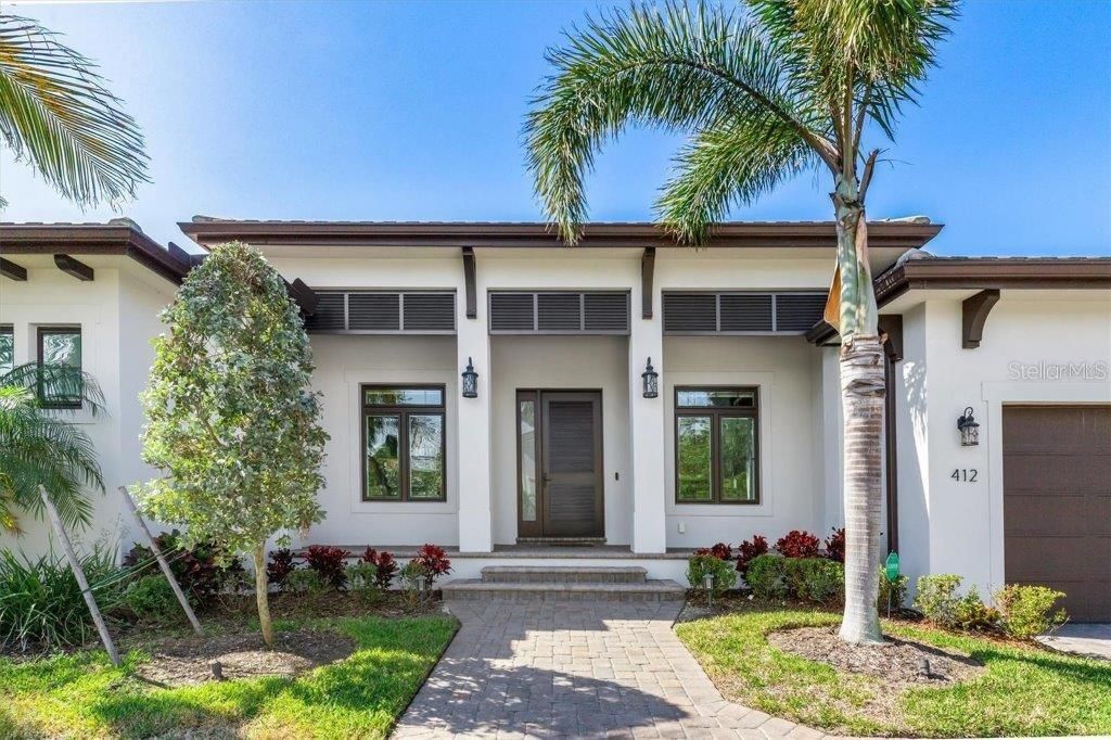 For Sale: $3,395,000 (4 beds, 3 baths, 2677 Square Feet)