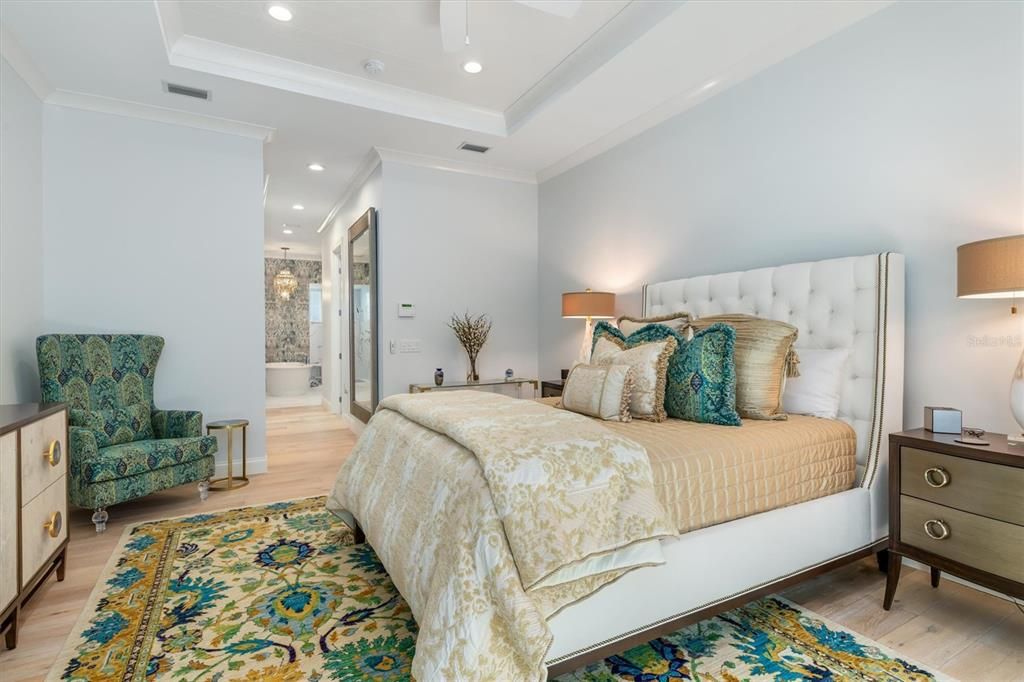 For Sale: $3,395,000 (4 beds, 3 baths, 2677 Square Feet)