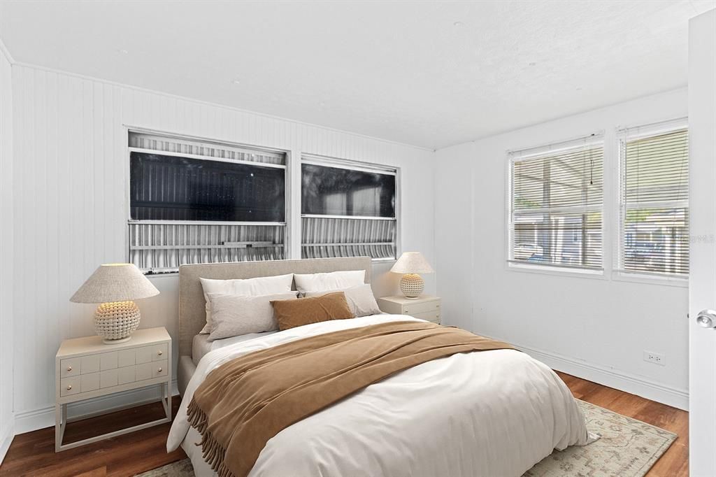 For Rent: $1,300 (3 beds, 1 baths, 700 Square Feet)