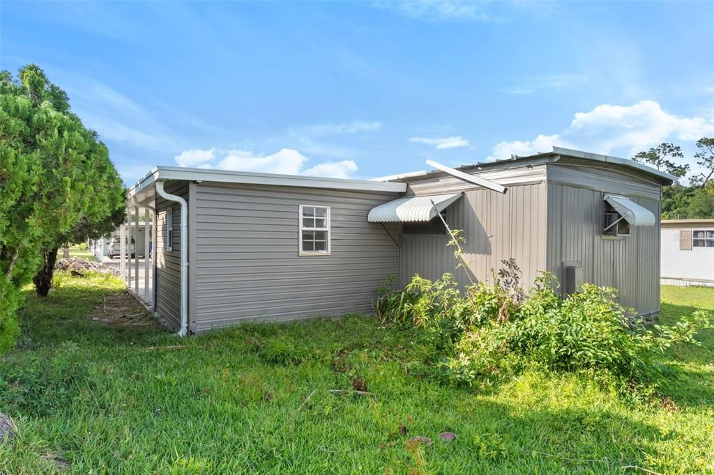 For Rent: $1,300 (3 beds, 1 baths, 700 Square Feet)