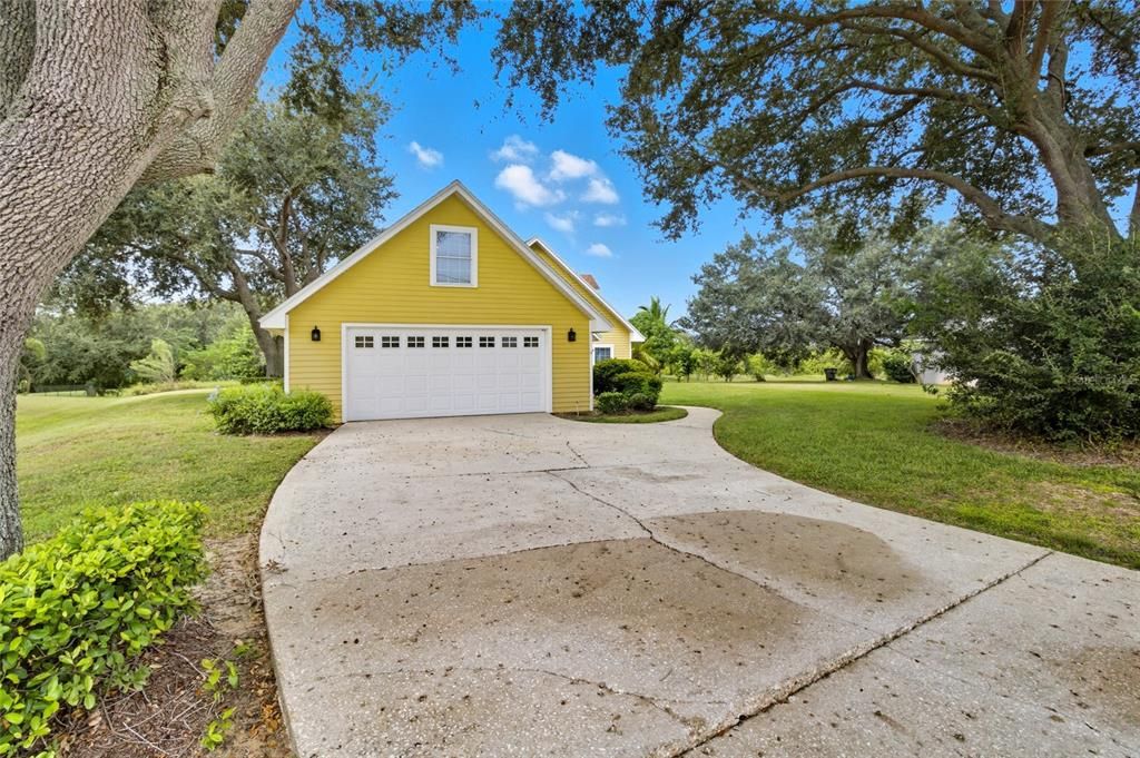 Active With Contract: $365,000 (3 beds, 2 baths, 2288 Square Feet)