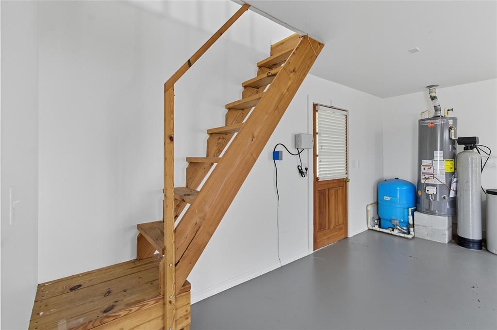 Active With Contract: $365,000 (3 beds, 2 baths, 2288 Square Feet)