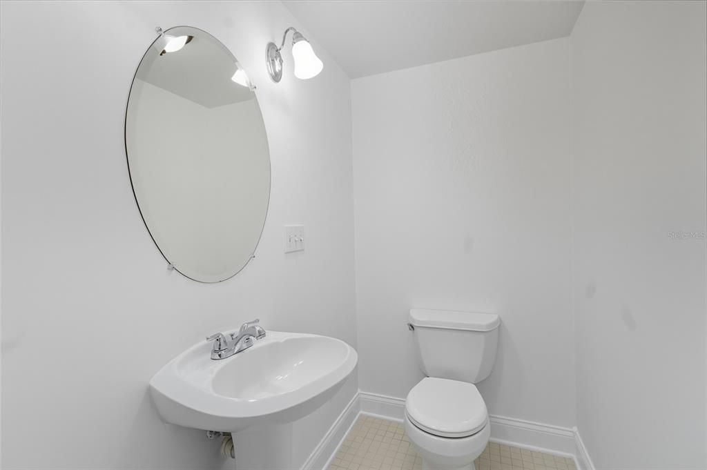 Active With Contract: $365,000 (3 beds, 2 baths, 2288 Square Feet)