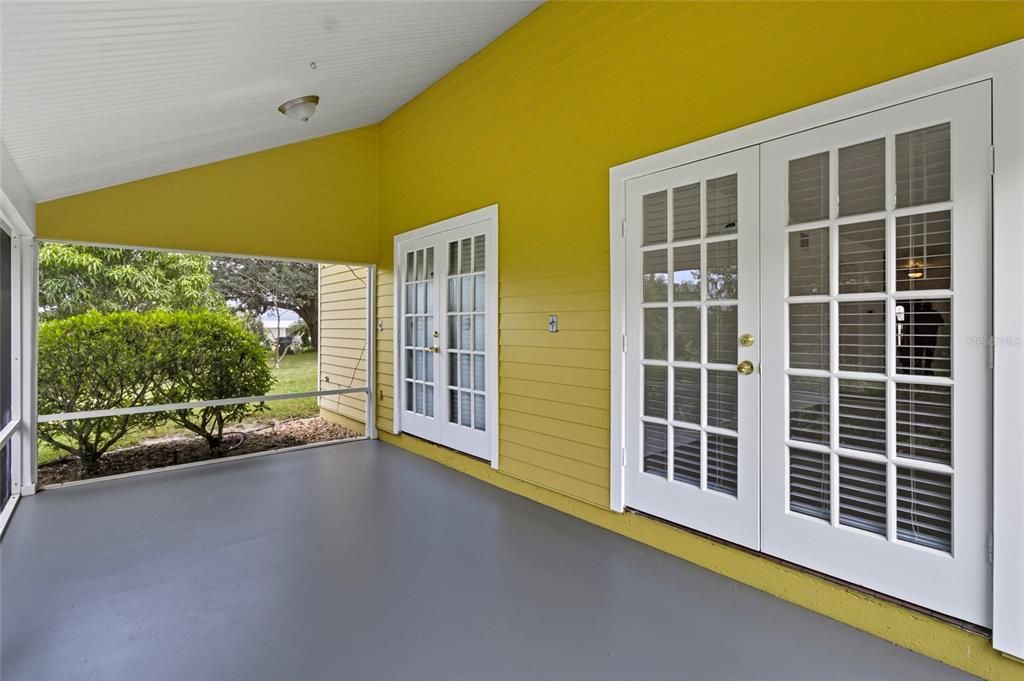 Active With Contract: $365,000 (3 beds, 2 baths, 2288 Square Feet)