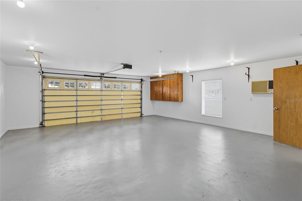 Active With Contract: $365,000 (3 beds, 2 baths, 2288 Square Feet)